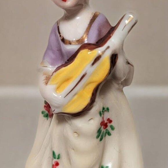 Three vintage "OCCUPIED JAPAN" Porcelain Figurines - Picture 9 of 13